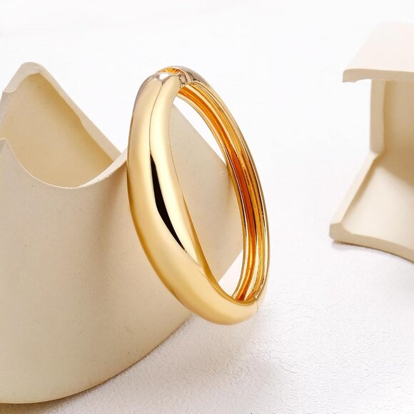 Elegant Gold Wide Cuff Bangle Bracelets for Women, Stylish and Adjustable - Picture 5 of 7